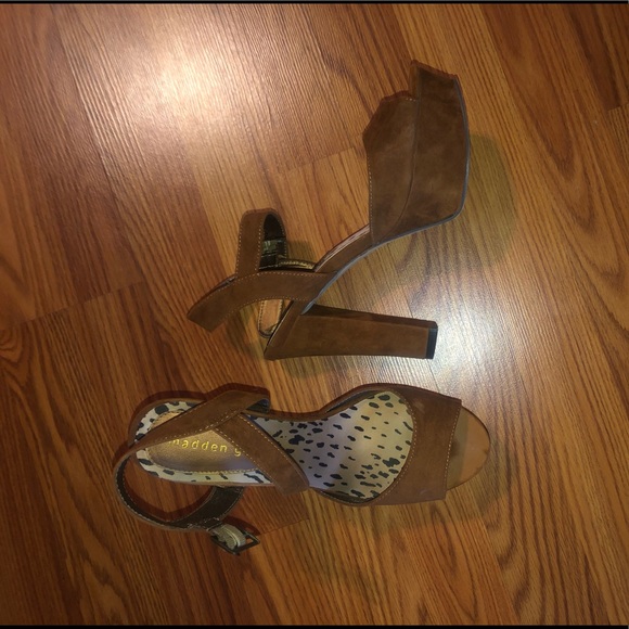 Cognac Brown Chunk Heel Sandals - Picture 3 of 3